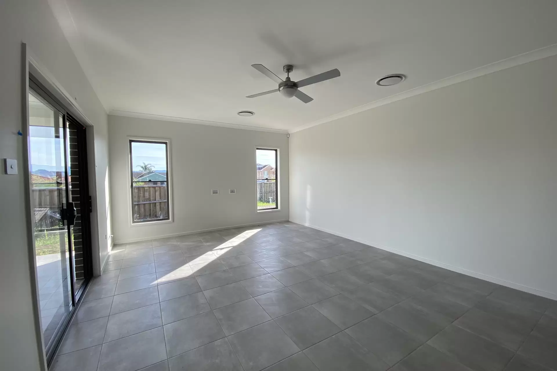 6 Jindalee Crescent, Nowra For Lease by Integrity Real Estate - image 2