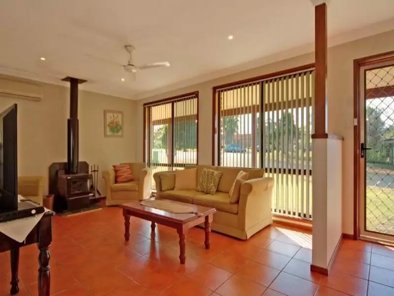 18 Rannoch Drive, West Nowra Sold by Integrity Real Estate - image 3