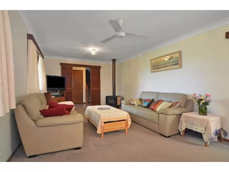 37 Ferry Lane, Nowra Sold by Integrity Real Estate - image 2