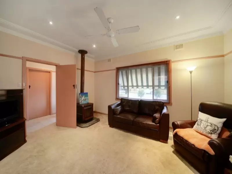 2 Leatham Avenue, Nowra Sold by Integrity Real Estate - image 2