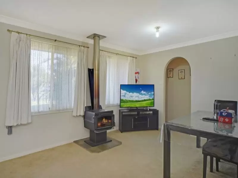 37 Isa Road, Worrigee Sold by Integrity Real Estate - image 4