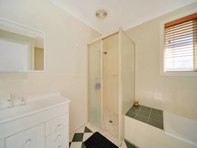 37 Isa Road, Worrigee Sold by Integrity Real Estate - image 7