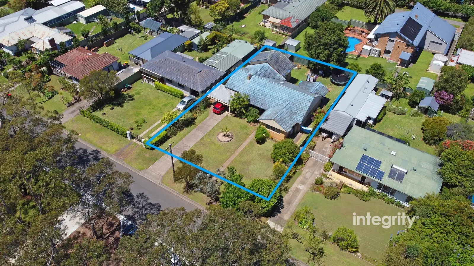 104 West Birriley Street, Bomaderry Sold by Integrity Real Estate - image 2