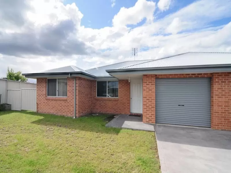 3/13 Hannah Place, Worrigee Sold by Integrity Real Estate - image 1