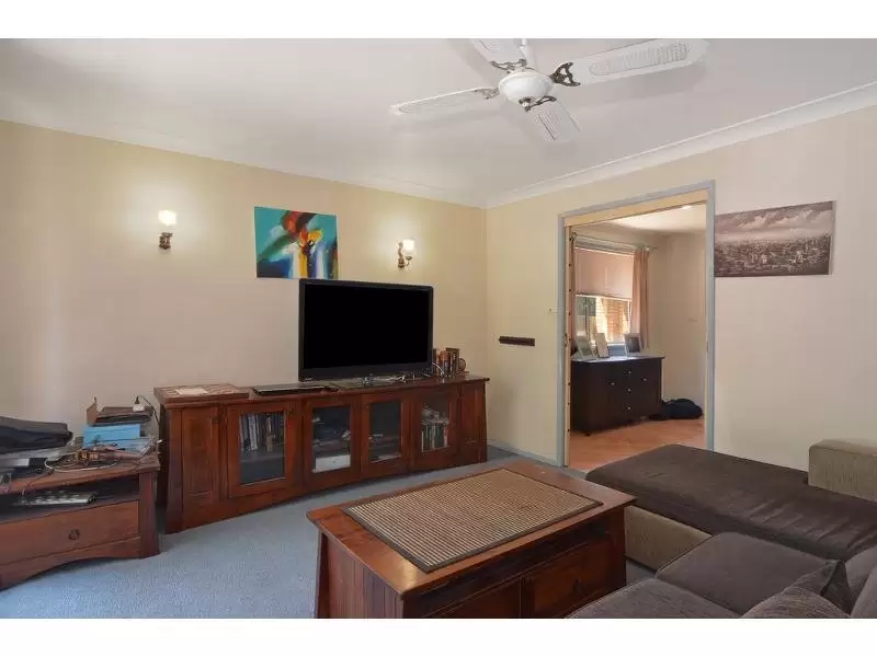 66 Hillcrest Avenue, South Nowra Sold by Integrity Real Estate - image 2